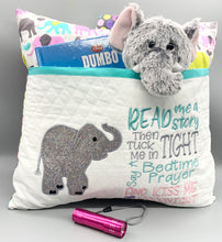 Load image into Gallery viewer, Appliqué Pillows